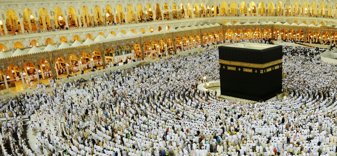 perform hajj in makkah